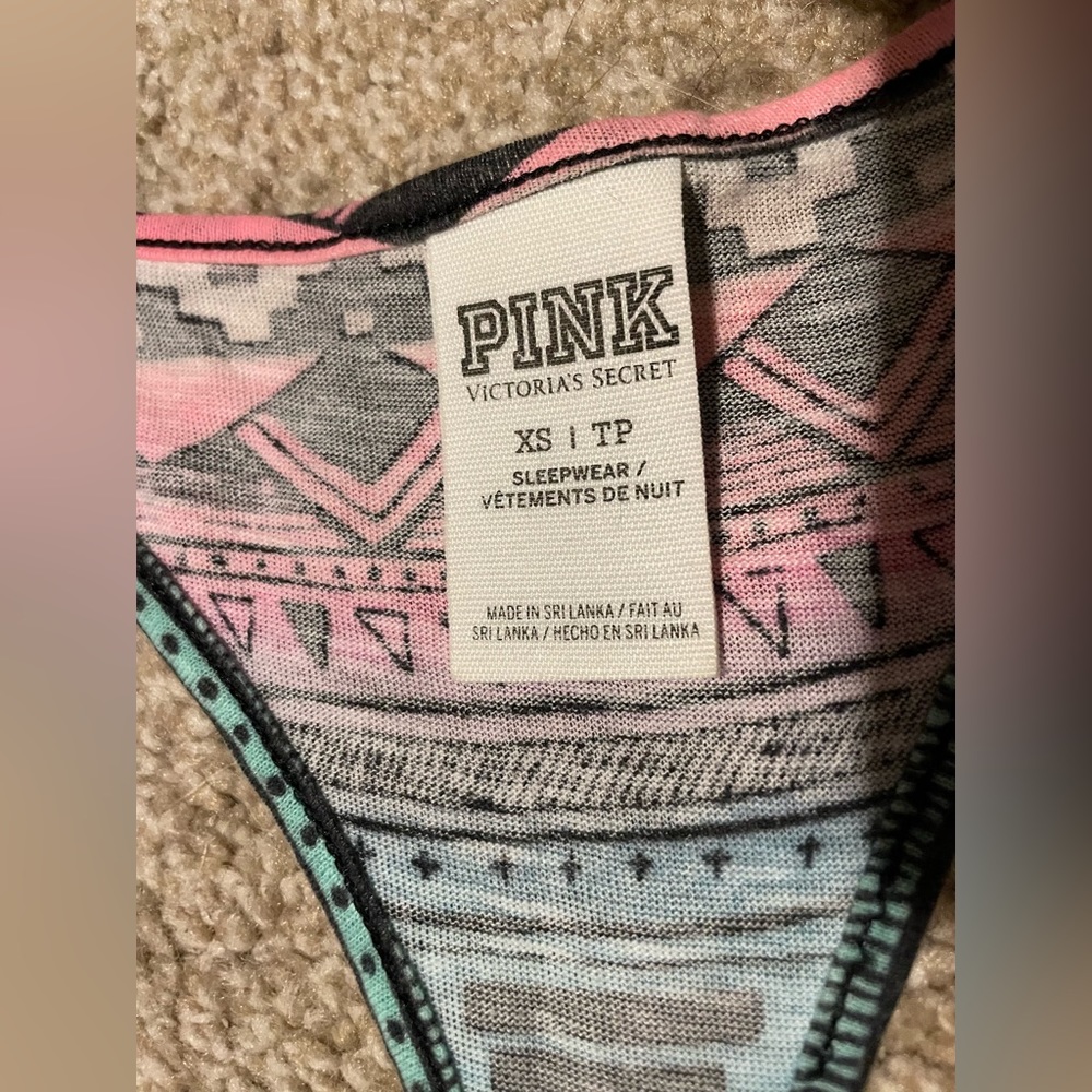 PINK Aztec top - Picture 3 of 3
